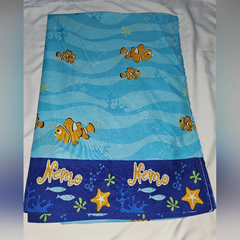 Disney Finding Nemo Vintage VTG Flat Sheet Twin - Picture 2 of 8